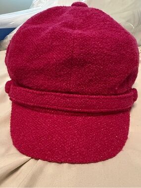 Textured pink/red Newsboy Cap